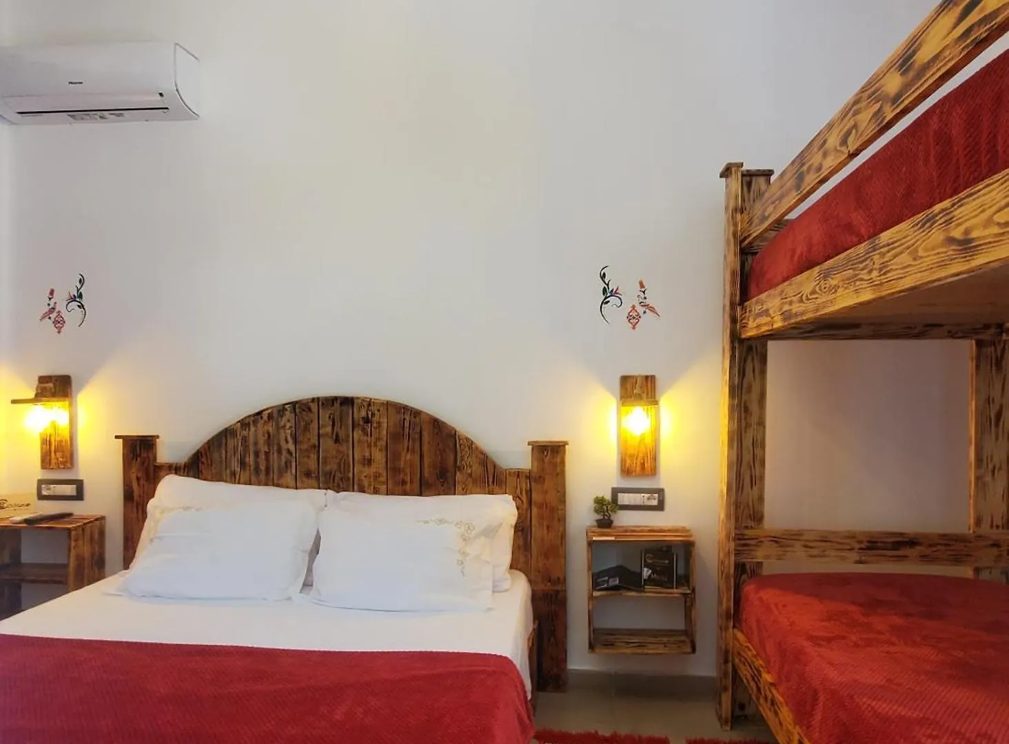 Clockwise Guestrooms Gjirokastër Pensión