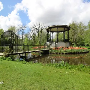 Romantic Ground Floor In Pijp Near Sarphatipark Bed & Breakfast Amsterdam