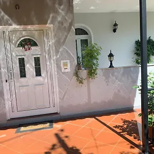 Villa Christina's House With 2 Bedrooms And Free Parking, Gjirokastër